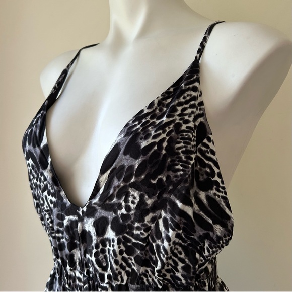 LF Millau Open Back Animal Print Romper, XS NWT - Picture 3 of 11
